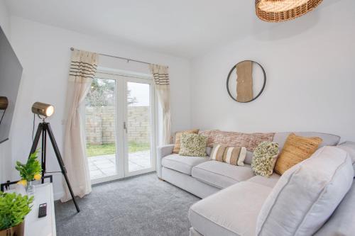 Hayle Apartment | St Ives Bay - Immaculate Brand New 3Bed - Free Parking - Beach - WiFi