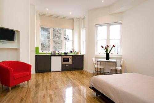 Holland Park Apartment | St James House Serviced Apartments by Concept Apartments