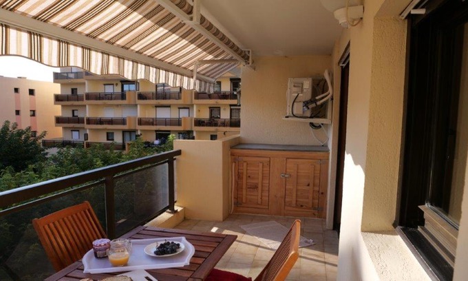 Le Lavandou Apartment | ST JAMES LAVANDOU
