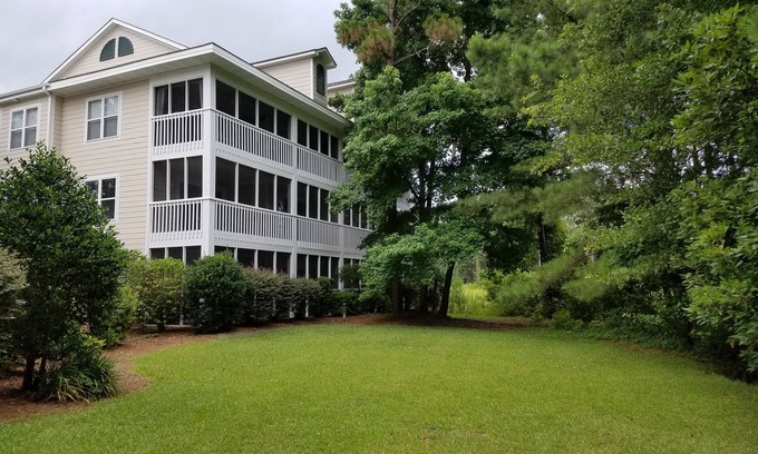 St. James Villa | St. James Plantation Ground-Floor Villa, in Golfing and Water Front Community.