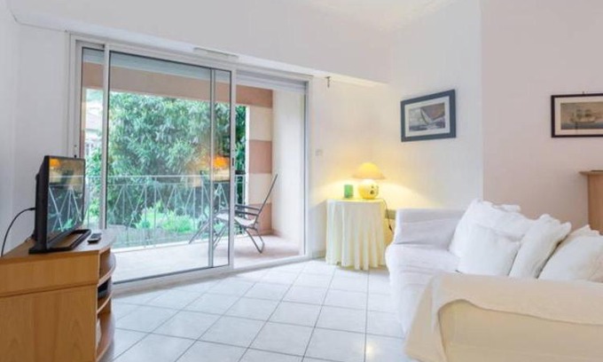 Cap-Ferrat Apartment | St JEAN CAP FERRAT CENTRAL CONTEMPORARY LOVELY WIFI