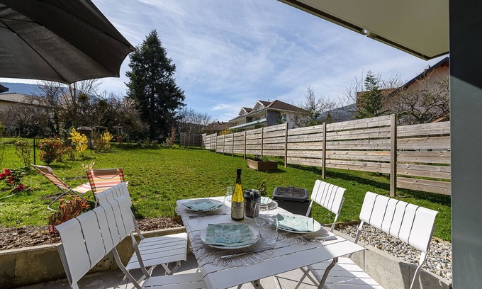 Saint-Jorioz Apartment | ST JORIOZ centre - Parc Saint Jore, jardin et lac