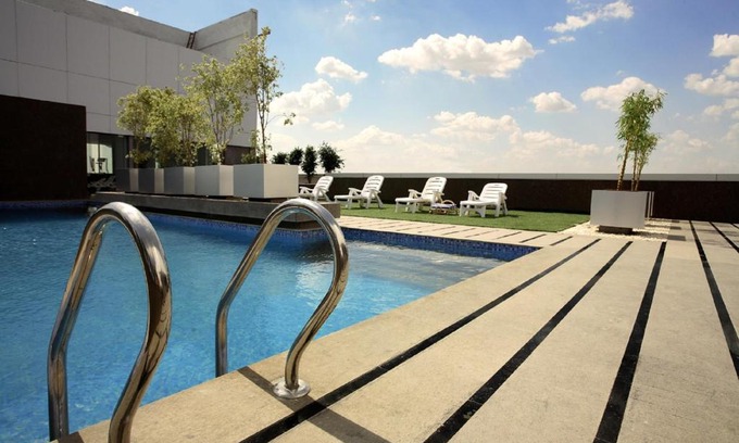Koregaon Park Hotel | St Laurn Koregaon Park Pune