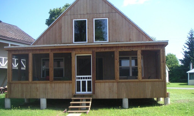 Brier Hill Cabin | St. Lawrence River - Loon Lodge at Oak Point