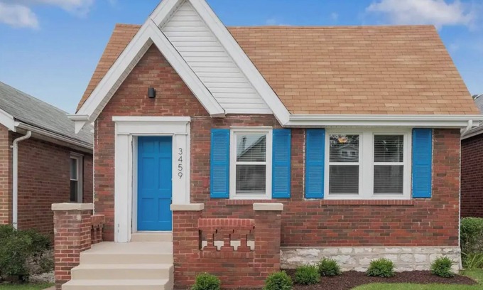 Northampton House | St. Louis Charm @ Macklind!
