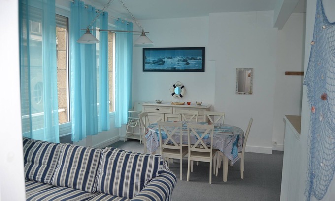 Intra Muros Apartment | ST-MALO Intra-Muros, 2 bedrooms, elevator, 100 m from the sea