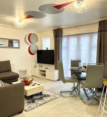 Alibon Apartment | St Mark's Apartment