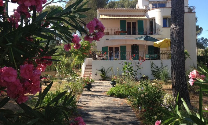 Saint-Raphael Villa | St RAPHAEL Furnished STUDIO 4 * - 5mn walk from the beach - superb sea view