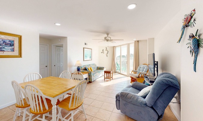 Sneads Ferry Condo | St. Regis beach condo with ocean-view balcony, pool, gym & restaurant