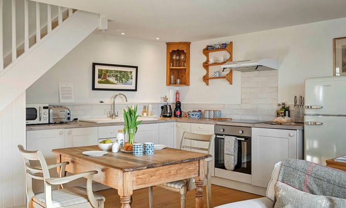 Newton Ferrers Cottage | Stable Cottage at Yealmpton