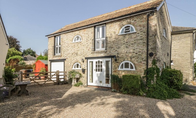 Sudbury Cottage | STABLE COTTAGE, family friendly in Sudbury