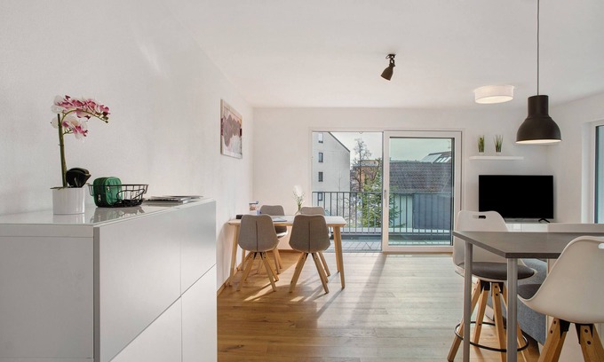 Aschach Apartment | 'Stadt & See’ holiday flat - arrive, feel good and enjoy