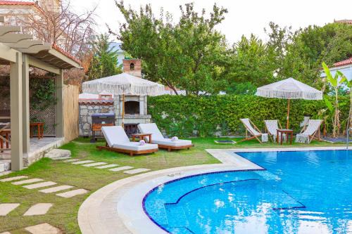 Hacımemis Hotel | Staff Alaçatı