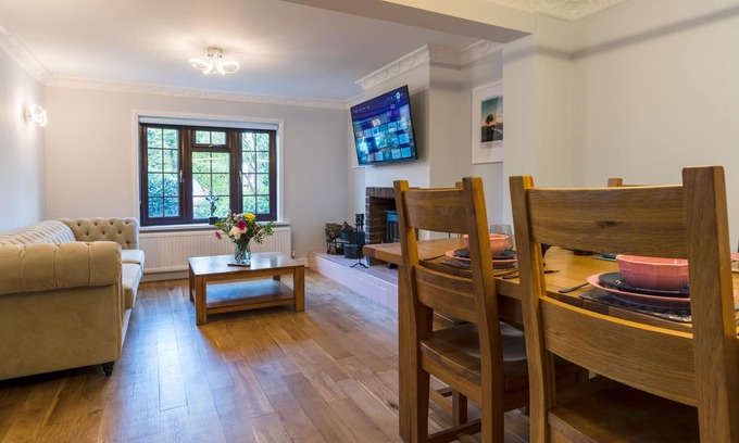New Forest District Cottage | 'Stag' - Cozy & stylish railway cottage near the New Forest