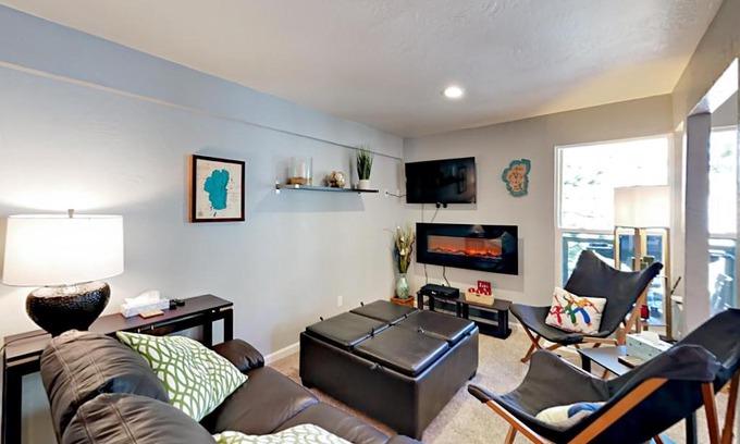 Tahoe Village Apartment | Stagecoach Chairlift Unit A Condo