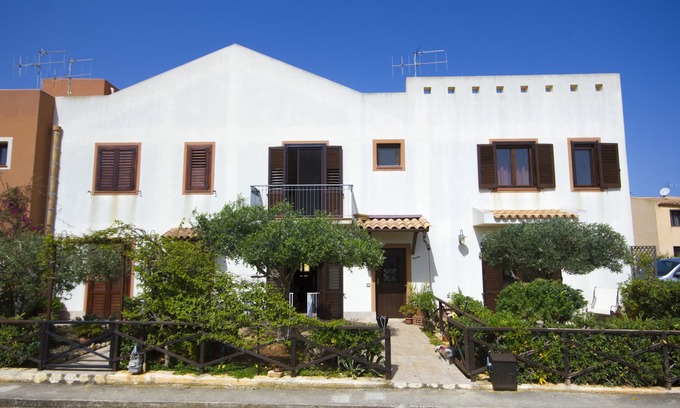 Birgi Vecchi House | Stagnone Holiday Apartment Gisella