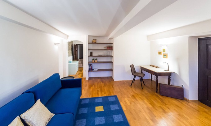 Ljubljana Old Town Apartment | Stairway to the castle - apartment in the heart of historic centre