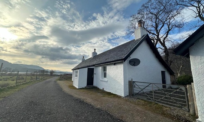 Achnasheen House | Stalker's Cottage - Torridon
