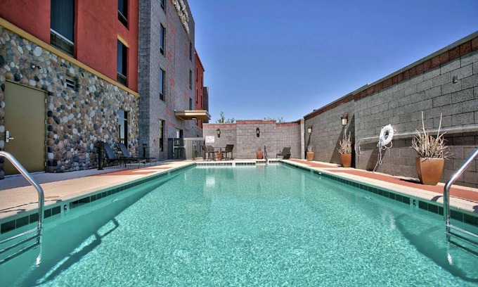 Scottsdale House | Standard 2 Queens, Hampton Inn & Suites, Near TopGolf