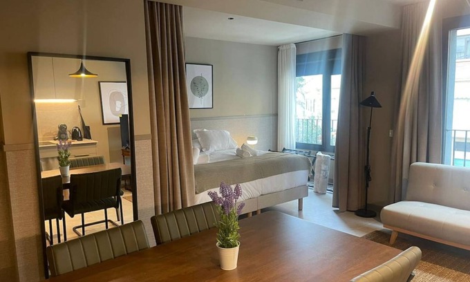 La Petxina Apartment | STANDARD APARTMENT IN VALENCIA