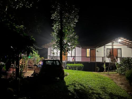 Vayittiri Villa | Standard family hut