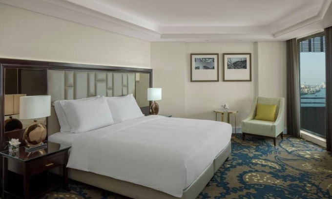 Al Rigga House | Standard Room Near China Club By Luxury Bookings