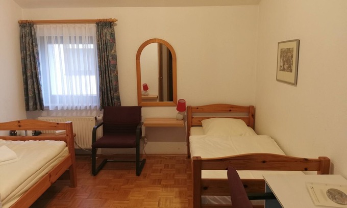 Neubulach Apartment | Standard twin room
