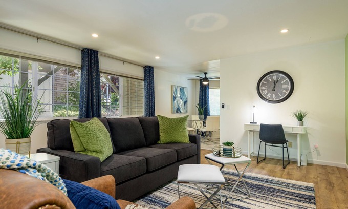 Farm Hills Apartment | Stanford Hospitals within reach – cozy 1-bedroom apartment