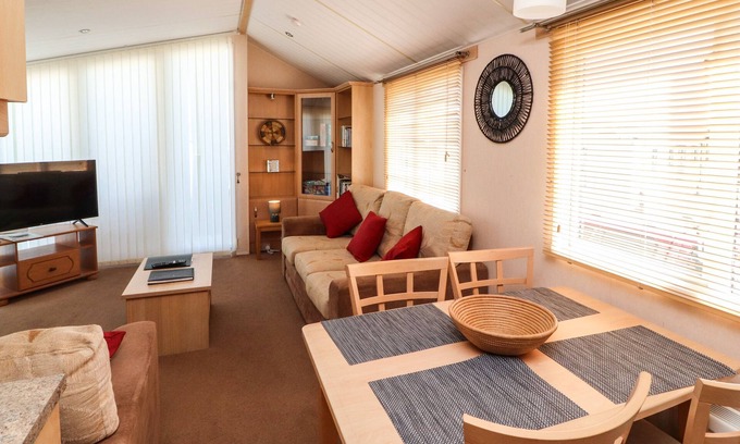 Cockermouth Cottage | STANLEY'S SANCTUARY, pet friendly, with a garden in Cockermouth
