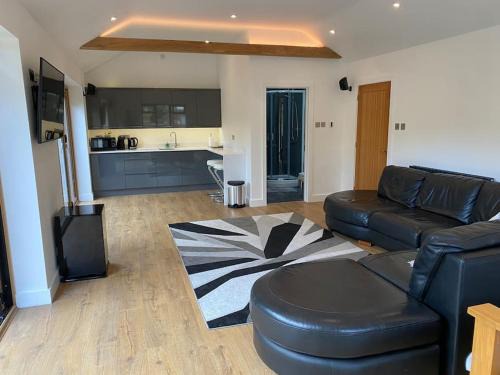 Stansted Apartment | Stansted Airport Luxury Annexe with Parking.
