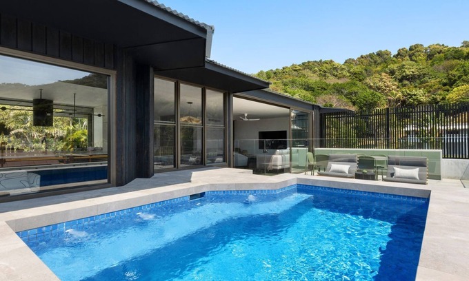 Byron Bay House | Starfall - designer retreat moments from the beach
