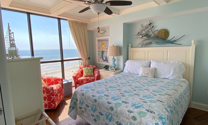 Myrtle Beach Condo | Starfish Bay- Romantic Oceanfront couples suite- NEW LISTING