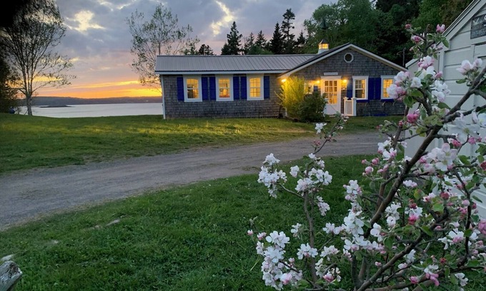 Campobello Island Cottage | Starfish Cottage: Ocean Views, Walking Trail Above the Shore with NEW Master BR