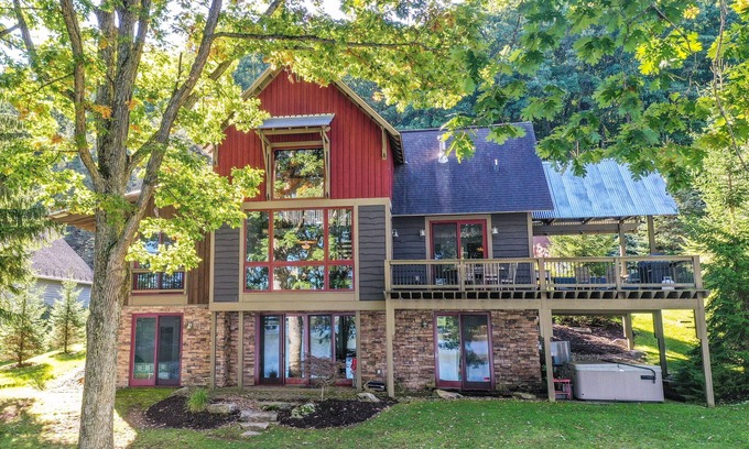 Oakland House | Stargazer | Phenomenal Lakefront Views!
