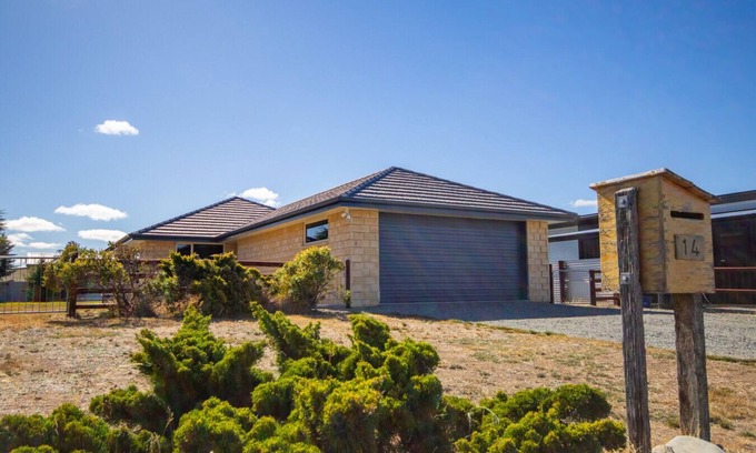 Twizel House | Starlight Haven, Twizel.