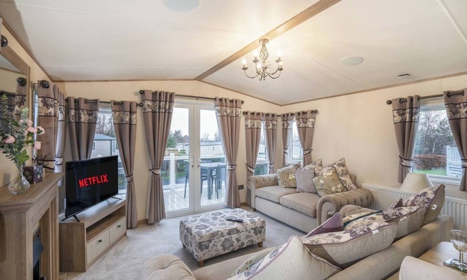Prestonpans Apartment | Starlink WIFI - Havan Caravan Park
