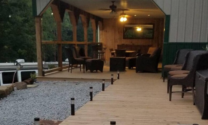Logan House | Start your next adventure with Pine Creek Villas : Birds Nest Retreat!