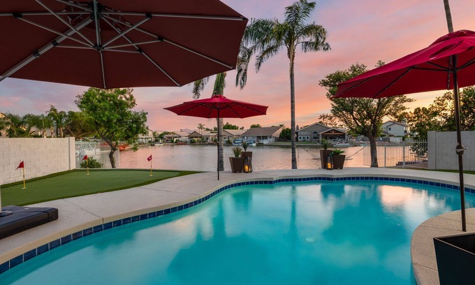 Garden Lakes House | State Farm Stadium, Spring Training, Westgate Dist, Golf, nightlife