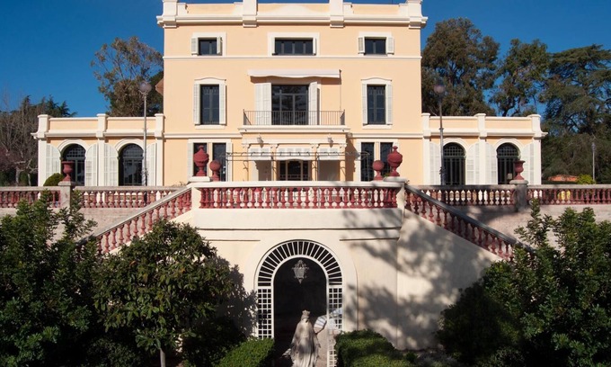 Sant Vicenc de Montalt Villa | Stately Mansion, 13 rooms, huge gardens, pool, tennis, beach 5 minute walk