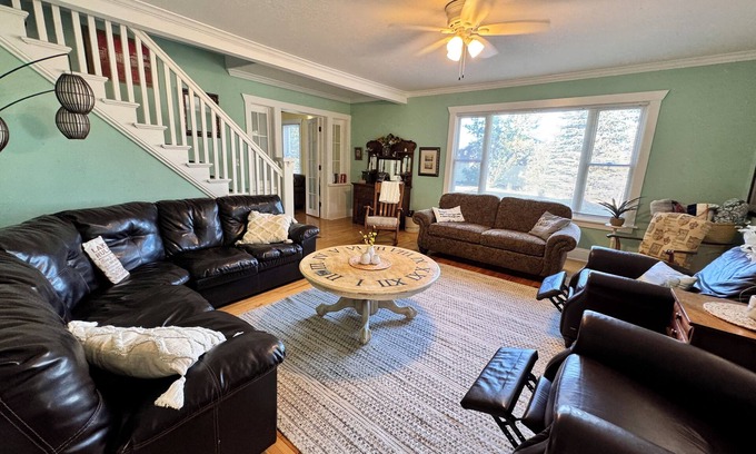 Menahga House | Stately home by Spirit Lake in Menahga
