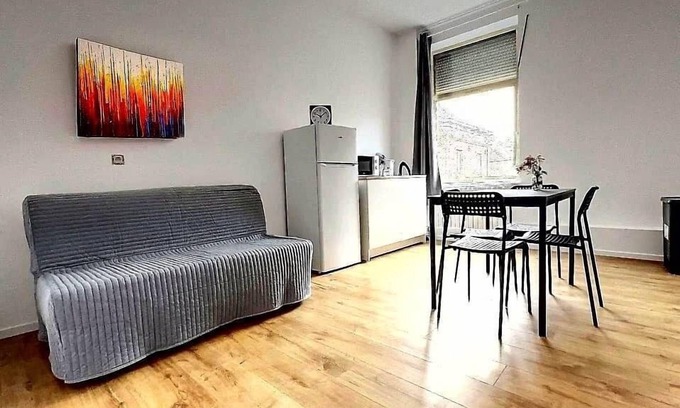 Ransart Apartment | Station 82 B Charleroi-Airport