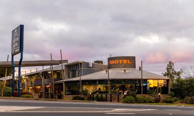 Parkes Hotel | Station Motel