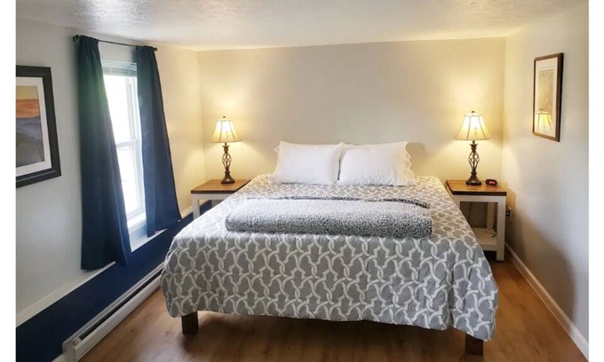 Staunton House | Staunton Escape 👑King Bed+🐾pet friendly+Wifi+washer&dryer+fence+coffee+Netflix