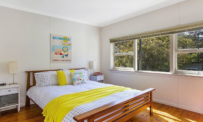 Pearl Beach House | Stay 7, pay 5 these school Holidays-> pet friendly