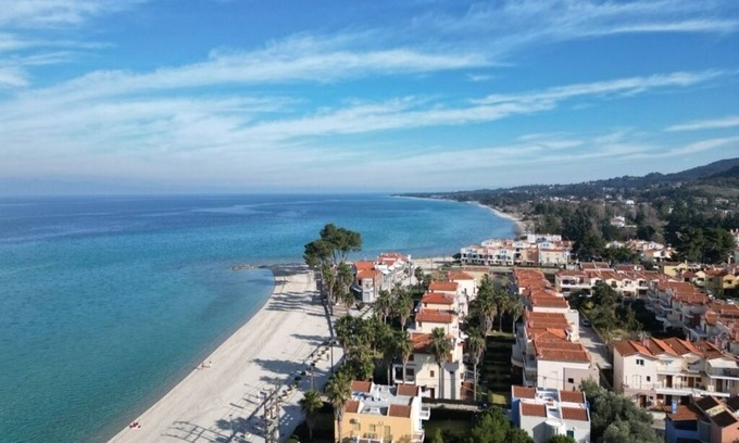 Pefkochori Villa | Stay at Beachfront Villa Lilia in Pefkohori, Halkidiki for a Dreamy Vacation
