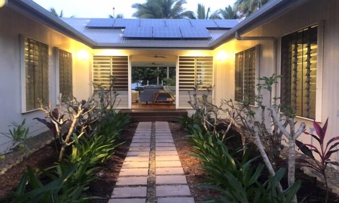 Mission Beach House | Stay at ‘Fleur De Mayo’