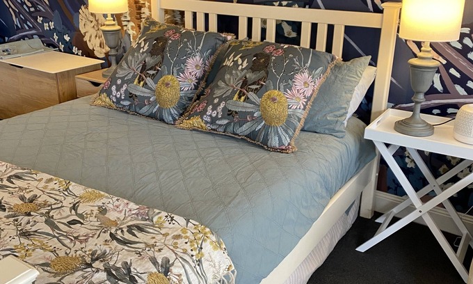 Clifton Springs Apartment | Stay at our studio apartment “The Nook” perfect for the Q Train or a Wedding