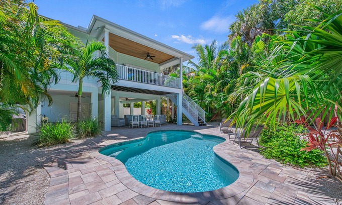 Anna Maria House | Stay at Spring Haven a Anna Maria Family Rental with Pool Near Beach & Pine Ave