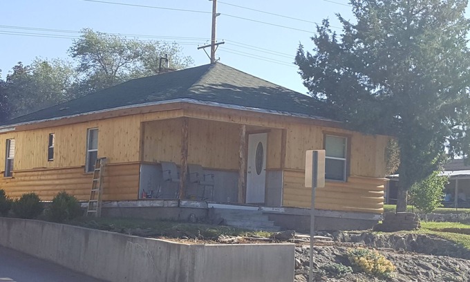 Lava Hot Springs House | Stay at the Naughty Pine in beautiful Lava Hot Springs, blocks from downtown