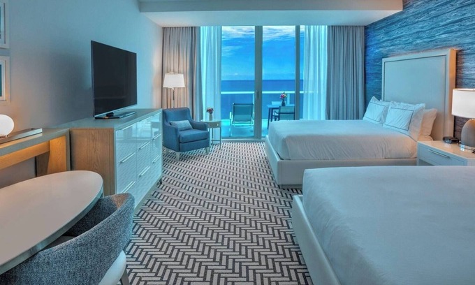 Central Beach Hotel | Stay by Fort Lauderdale Beach & Explore Local Shops, Art, & Dining
